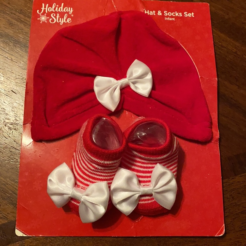 Holiday Style BABY Girl Hat And Socks Set Infant